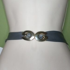 Unbranded Vintage Leather Belt, 31" ,Grey with Goldish latch closure. Pre-owned